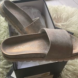NIB-J/Slides Libby Sandals Bronze (6)
